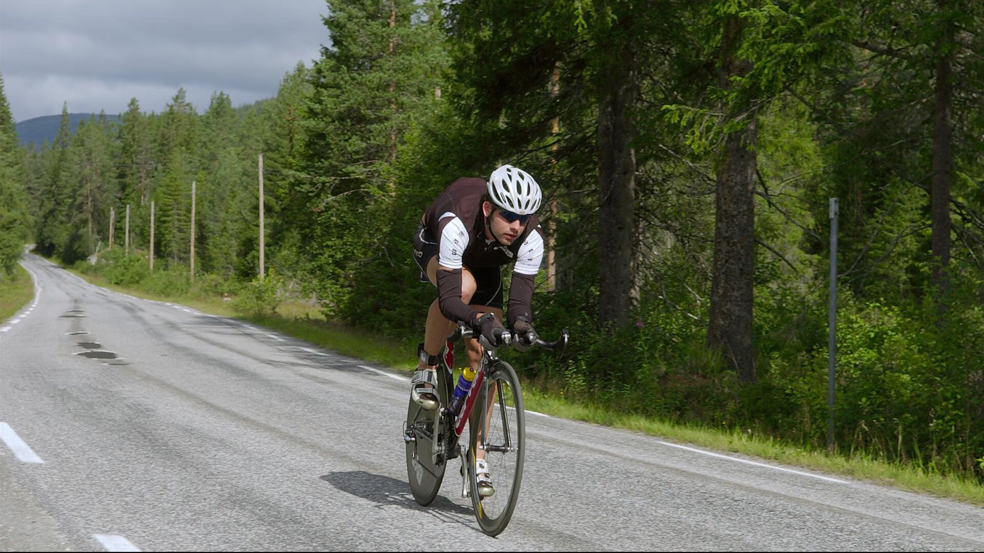 当萨拉赫式高能输出成为镜子，德甲争冠夜的狂想与真实